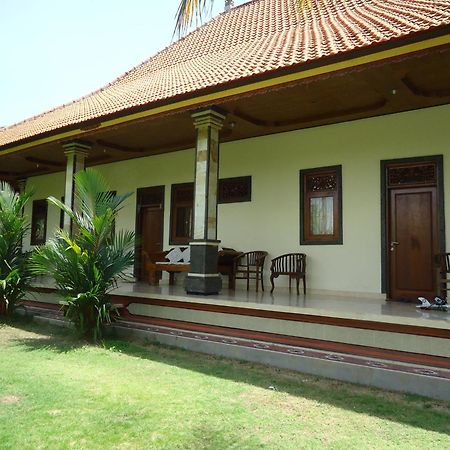 Pande Homestay Canggu Buitenkant foto