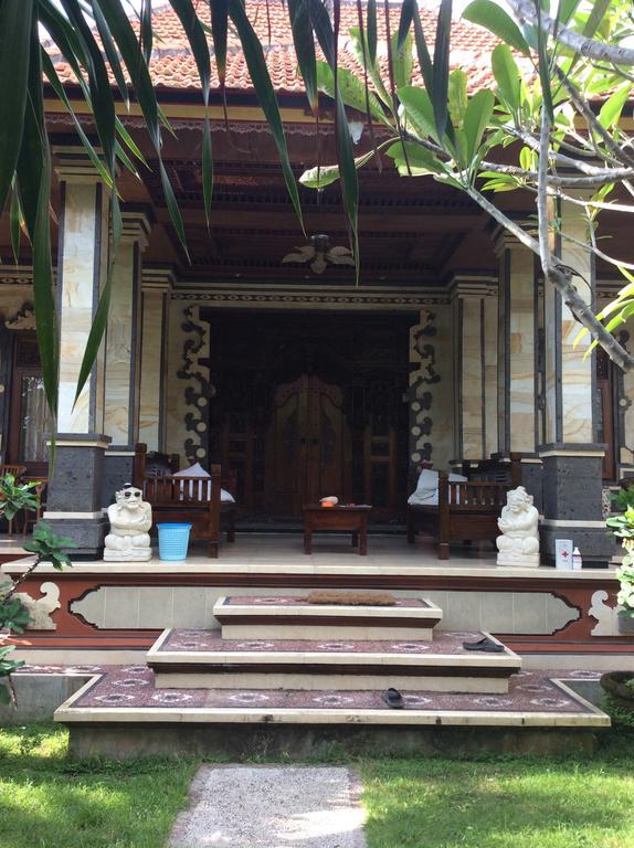 Pande Homestay Canggu Buitenkant foto