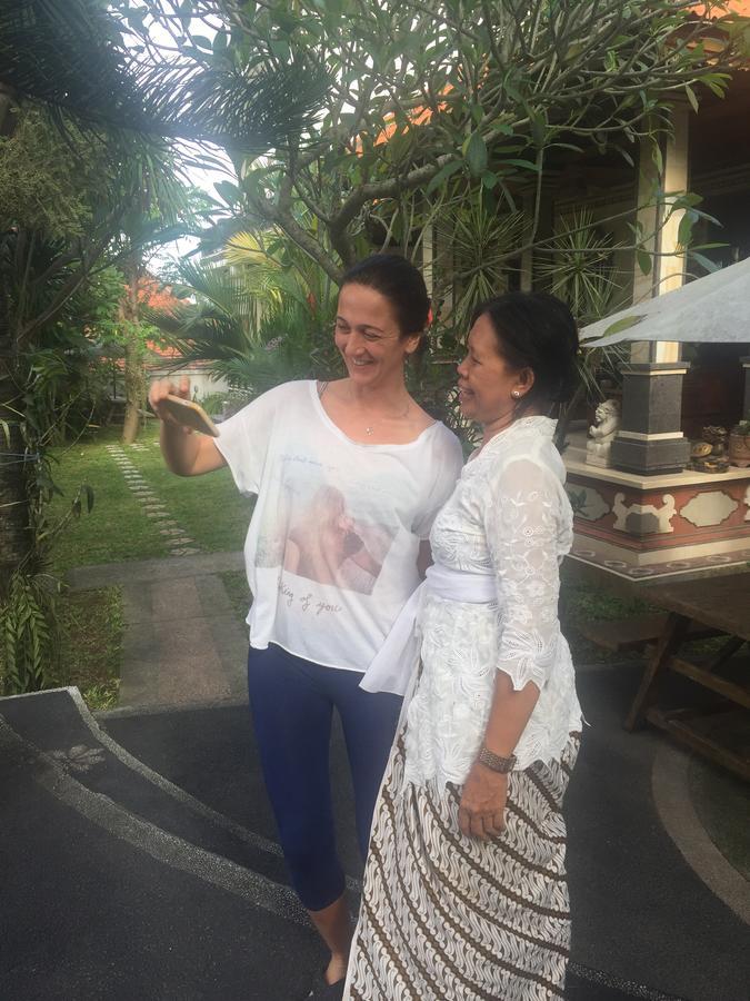 Pande Homestay Canggu Buitenkant foto
